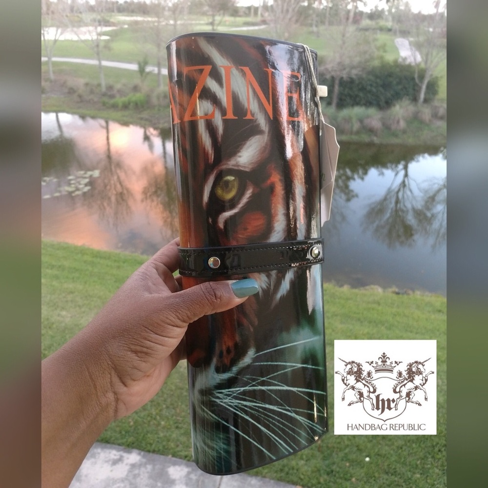 Magazine Vegan Clutch